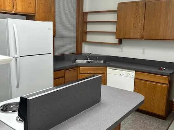 114 W South St, Kalamazoo, MI 49007