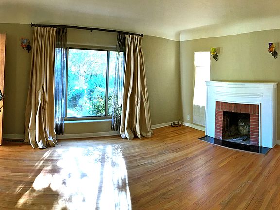 Spacious, Bright Living Room