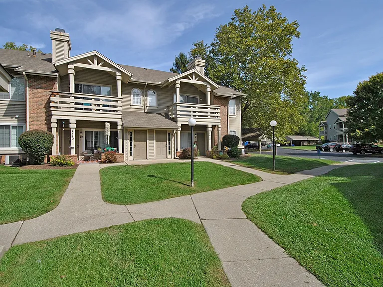 Fox Chase Apartments — Photo 31