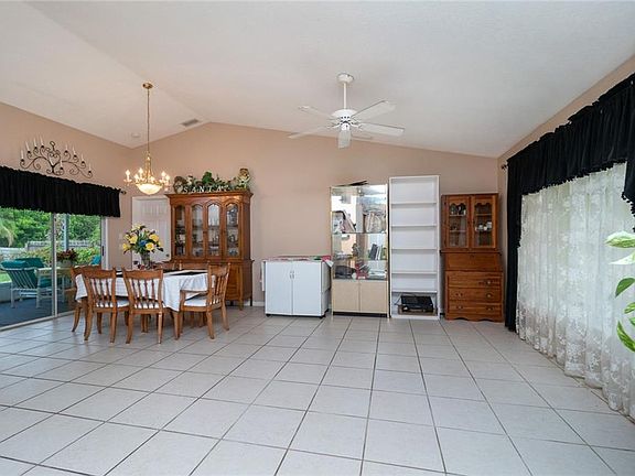 4th image of 7299 Beardsley St