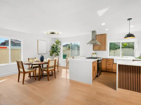 454 Via Cruz, Oceanside, CA 92057