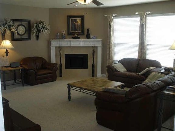 2nd image of 4014 Norwich Dr