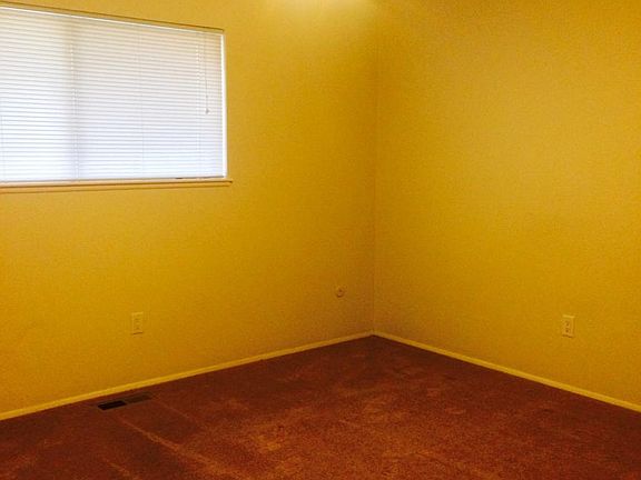 4th image of 945 Sage View Dr #House