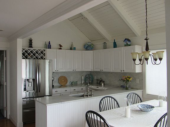 Kitchen & Dining Room