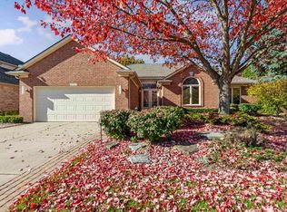 48727 Fairmont Dr, Macomb, MI