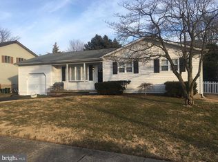 30 Edgemont Rd, Hamilton, NJ 08620