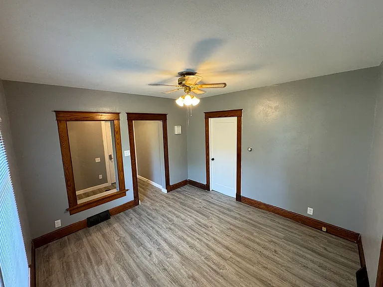 204 N Meyers Ave — Photo 6