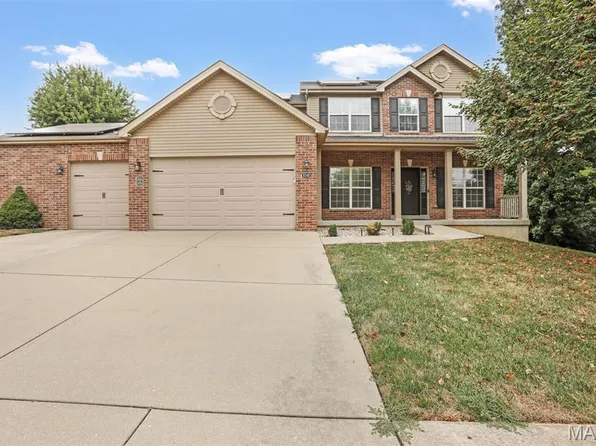 6749 Manchester Dr, Maryville, IL 62062