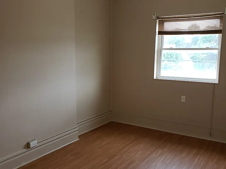 512 Broadway Ave #3 — Photo 6