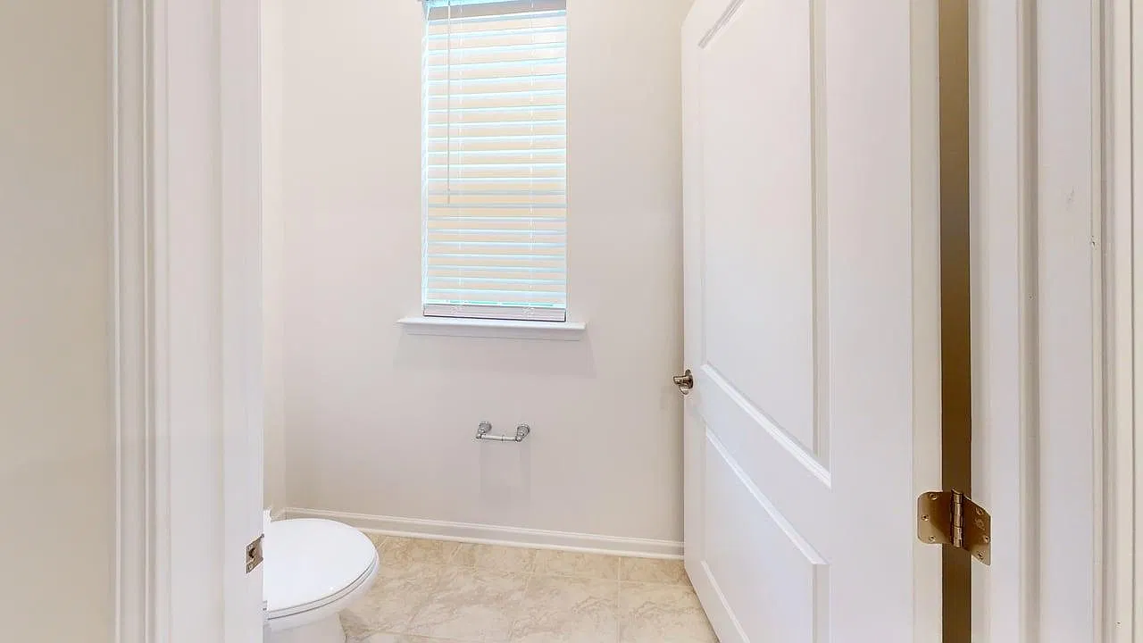 3 bed, 1592 sqft, $2,100 — Photo 3