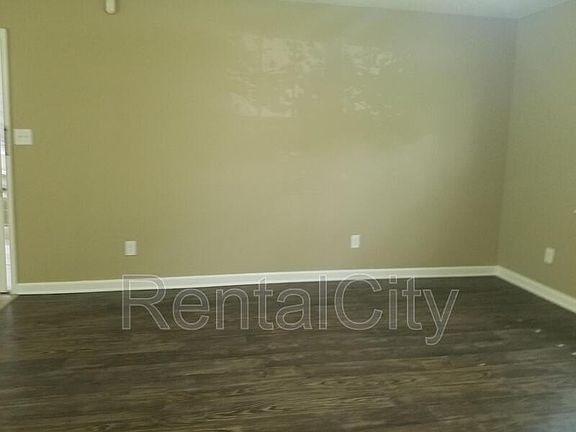 3rd image of 461 Cottonwood Dr