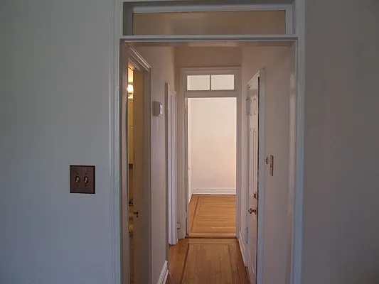 Rented by FlatFinders Realty | media 21