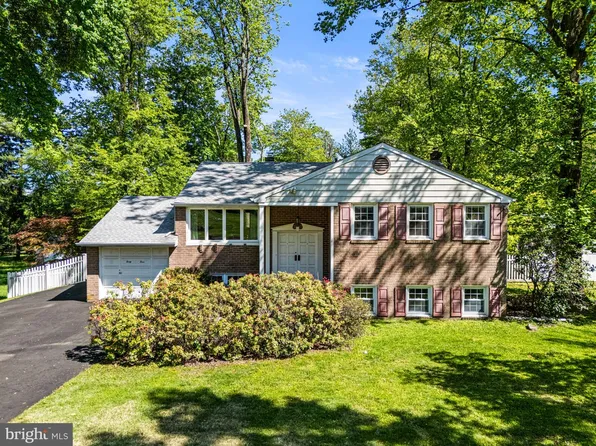 44 Hickory Dr, Churchville, PA 18966