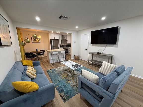 2nd image of 2012 Brun St #A