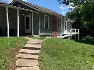 10696 Coal River Rd, Saint Albans, WV 25177