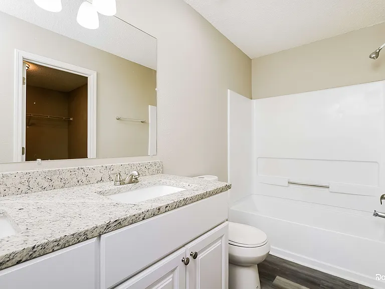 2303 Westmere Dr — Photo 10