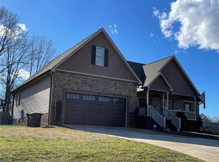 2215 Loflin Farlow Ln, Sophia, NC 27350