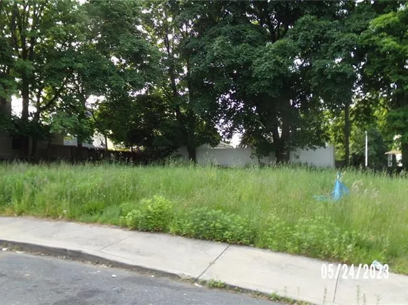 36 Lafayette Street, Derby, CT 06418