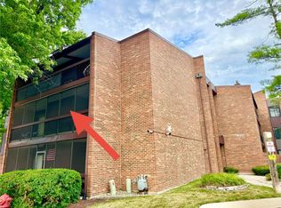 14501 Central Ct APT M2, Oak Forest, IL 60452