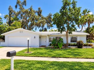 13822 Brewster Dr, Largo, FL 33774