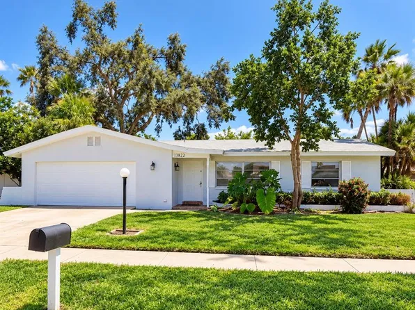 13822 BREWSTER DR, LARGO, FL 33774
