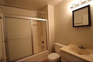 4th image of 2747 Auburn St APT 203