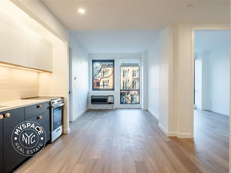 650 Madison St #3F — Photo 1