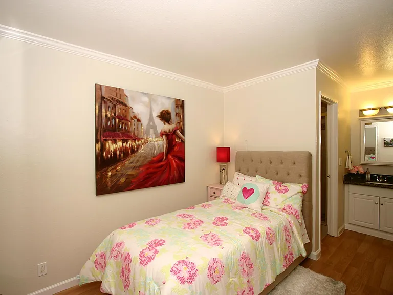 954 Kiely Blvd #B — Photo 11