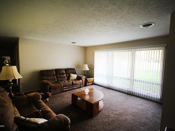 4th image of 3144 Knight Dr