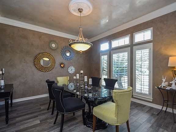 4th image of 5434 Avondale Dr