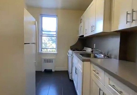 3rd image of 143-09 Barclay Ave #6