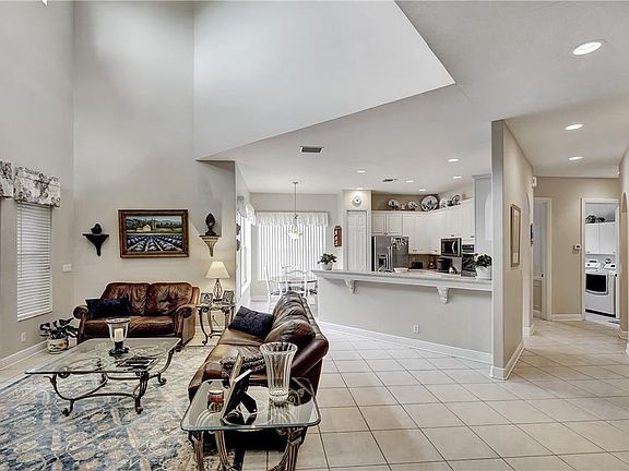 4th image of 10735 NW 64th Court