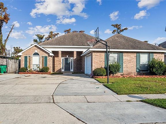 4th image of 2733 Long Branch Dr