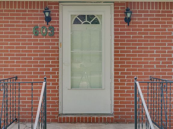 5th image of 603 Flower Lane Dr
