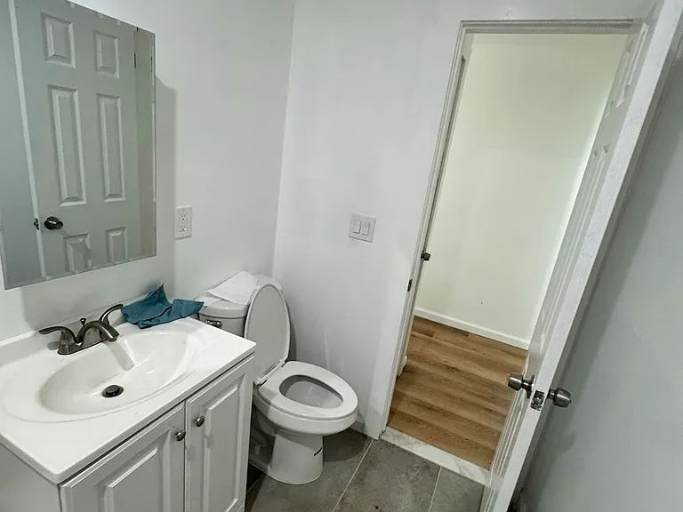 1 W 19th St #1R — Photo 3