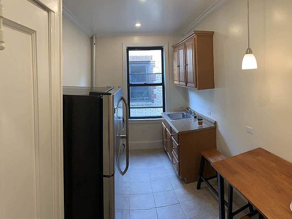 3rd image of 4334 42nd St APT 3F