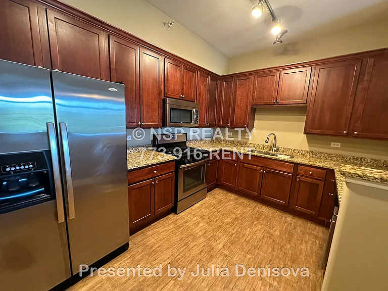 2-420 Itasca Pl #322 — Photo 12