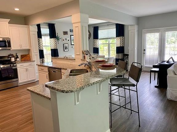3rd image of 111 Adaire Way