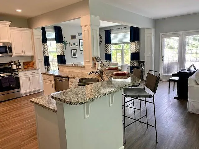 111 Adaire Way — Photo 3