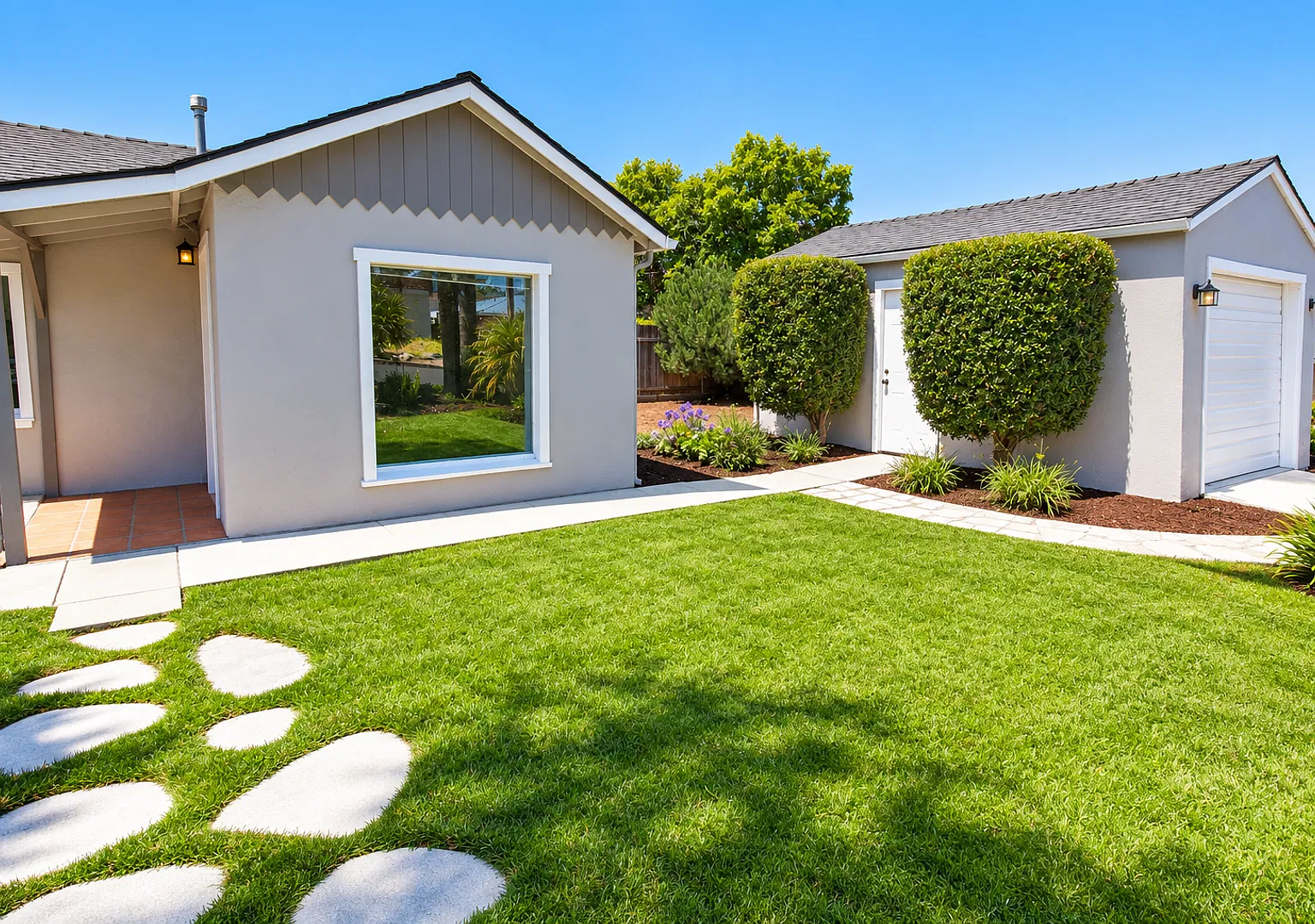 1 Bed, 1 Bath Cottage in Grover Beach — Photo 2