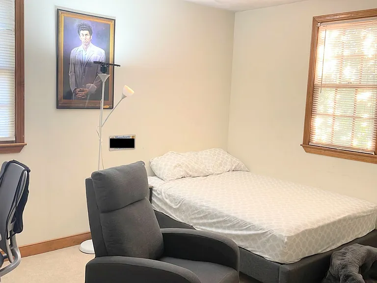 1052 Chestnut St — Photo 12