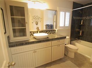 3137 E Hillcrest Dr, Thousand Oaks, CA 91362