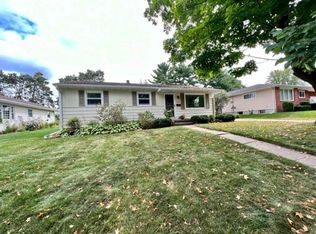 1507 Summit Dr, Wausau, WI 54401
