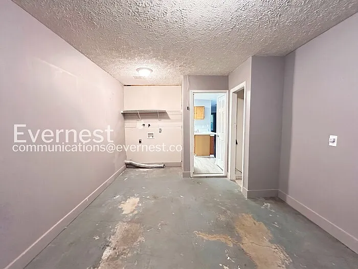 1336 Yorkshire Ln — Photo 21