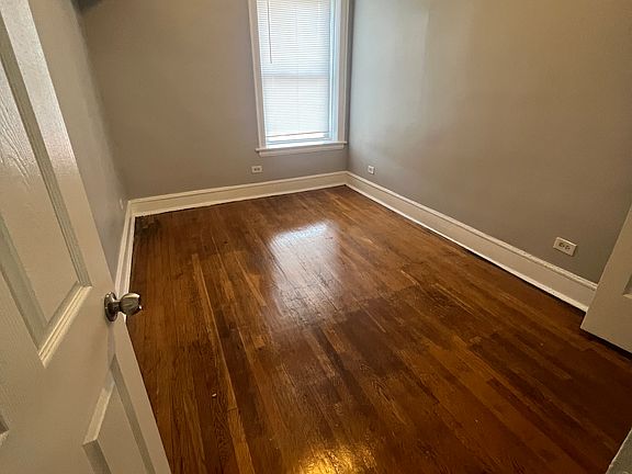 4th image of 6607 S Greenwood Ave #3S