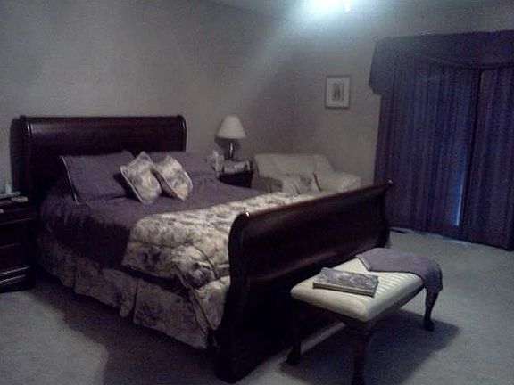 Master BR opens to deck