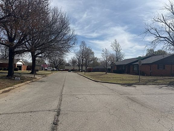 4th image of 139 Sheridan Pl