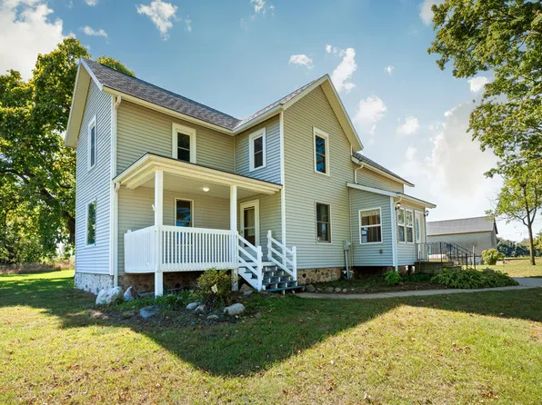 3248 N Park Rd, Coloma, MI 49038