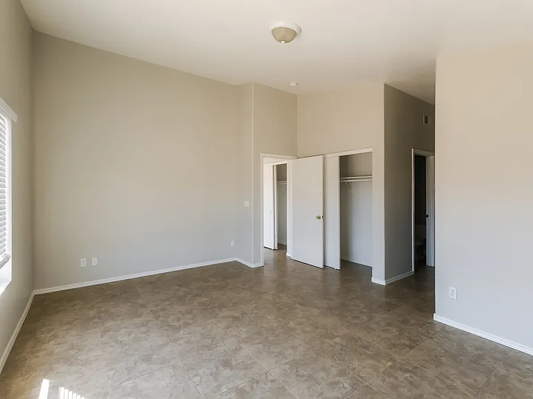 9015 W Roanoke Ave — Photo 11