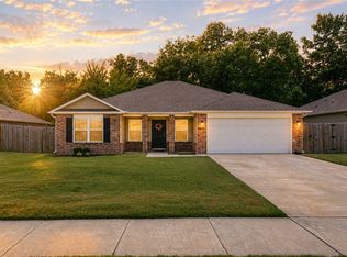 6801 SW Chestnut Hill Rd, Bentonville, AR 72713